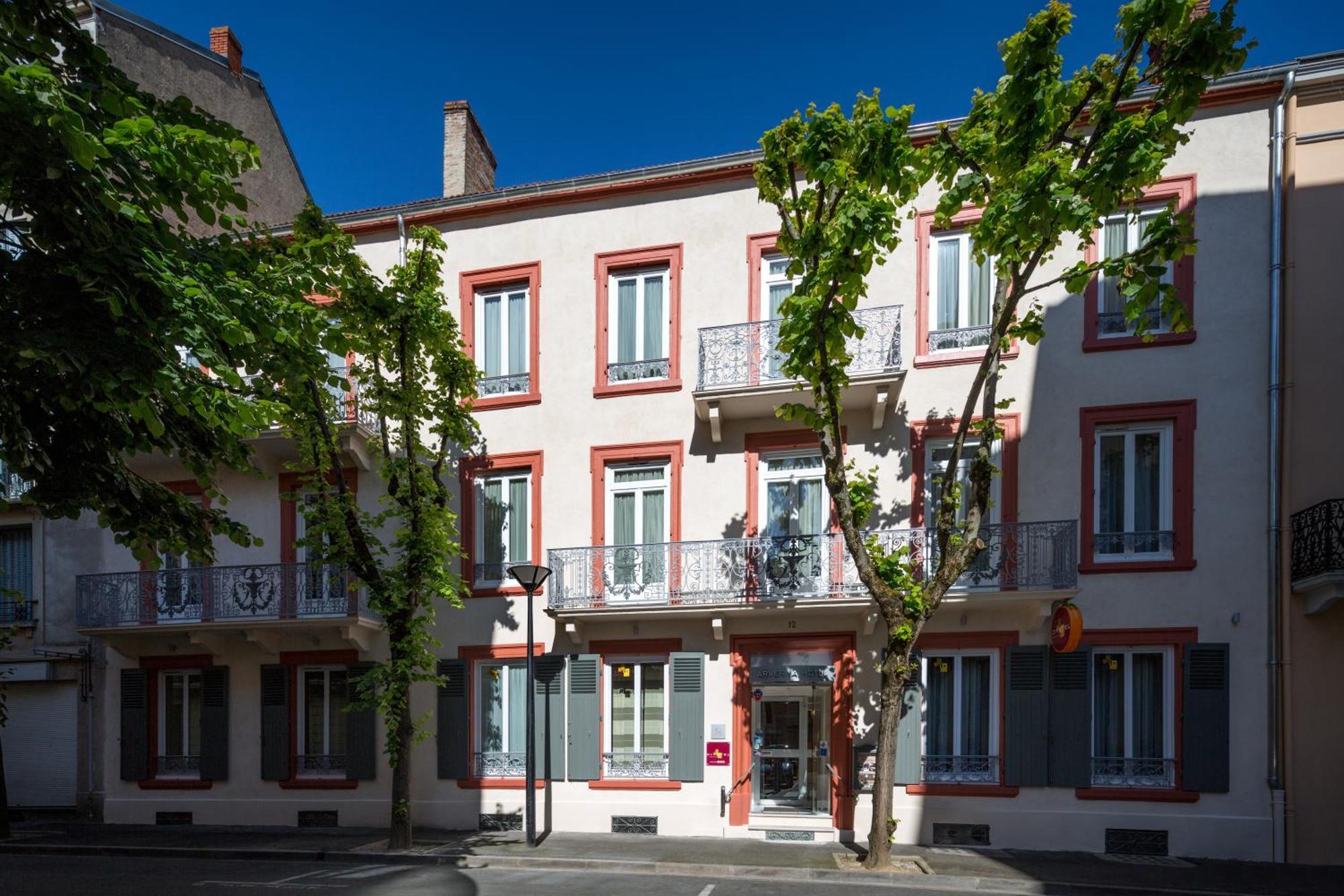 Hotel Arverna Vichy - Clt'Hotel Bagian luar foto