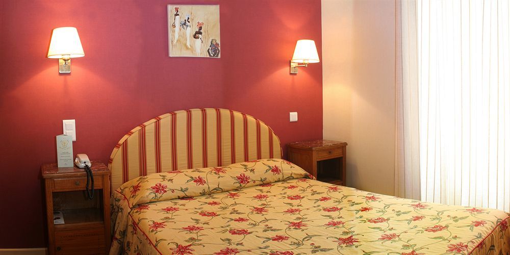 Hotel Arverna Vichy - Clt'Hotel Bagian luar foto