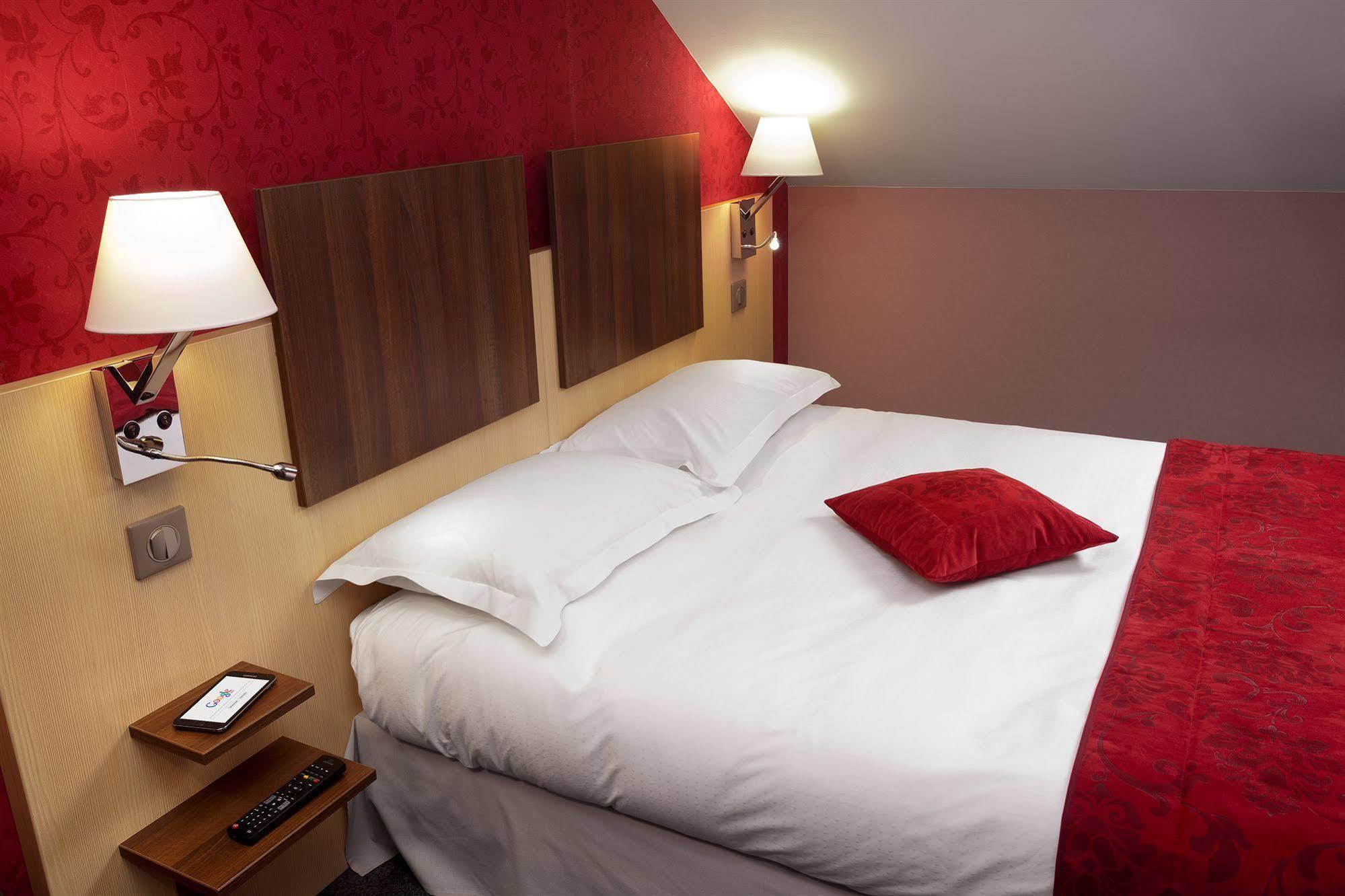 Hotel Arverna Vichy - Clt'Hotel Bagian luar foto
