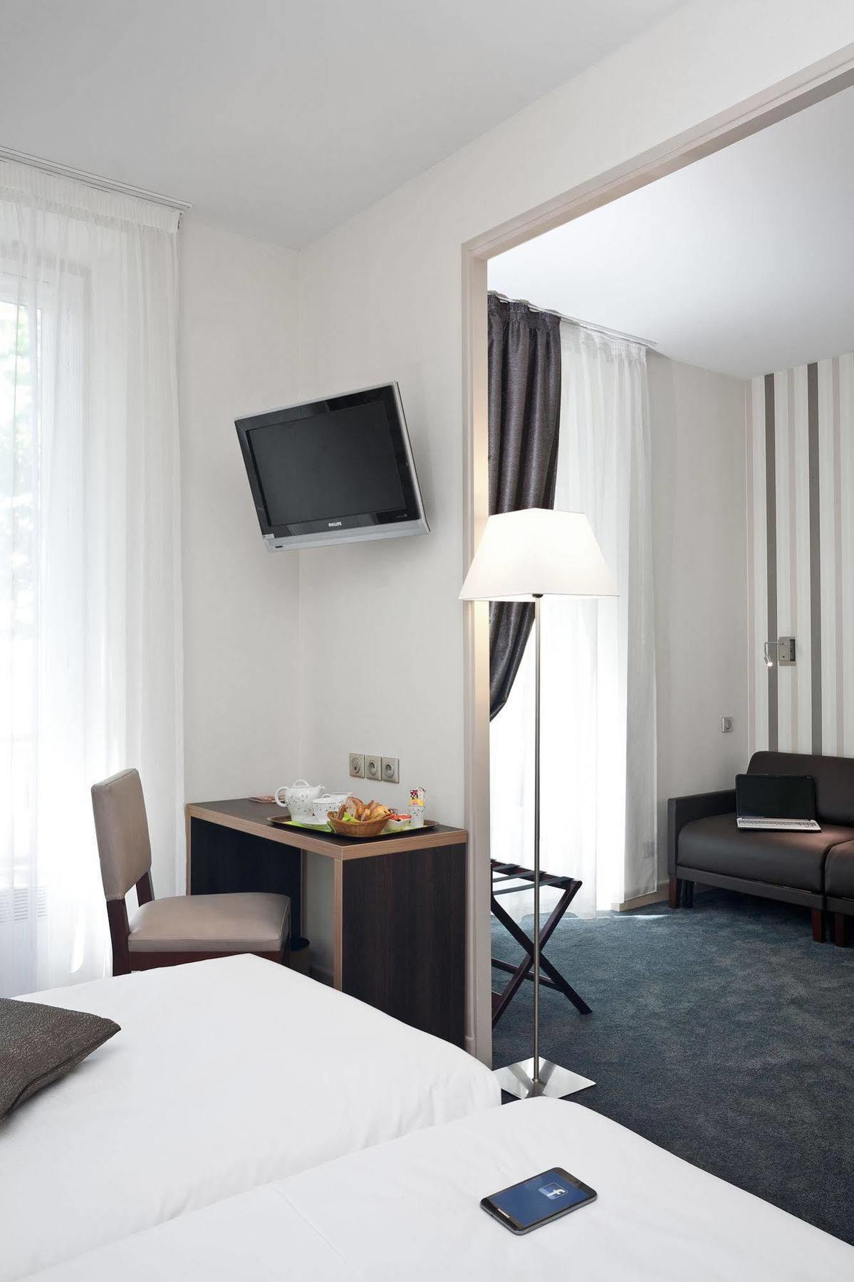 Hotel Arverna Vichy - Clt'Hotel Bagian luar foto