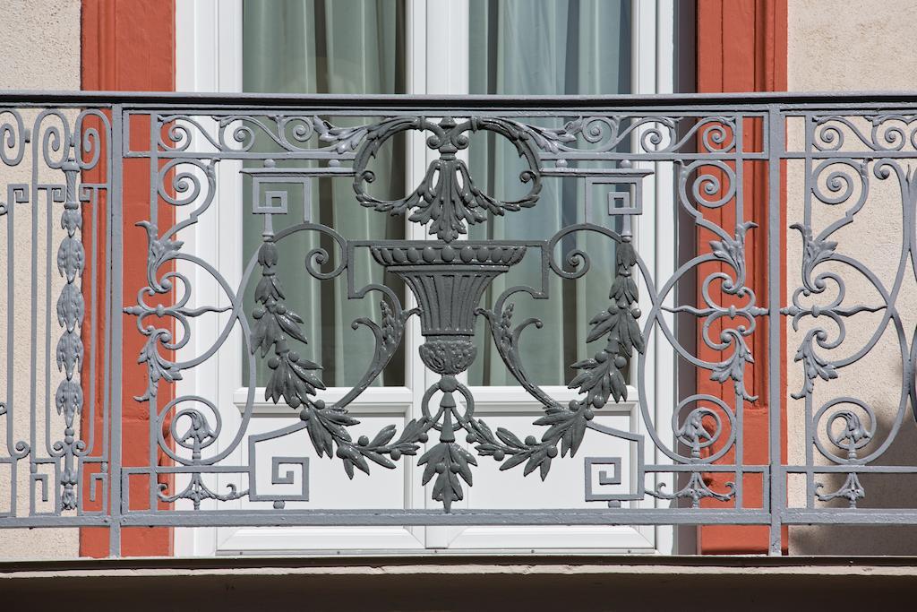 Hotel Arverna Vichy - Clt'Hotel Bagian luar foto